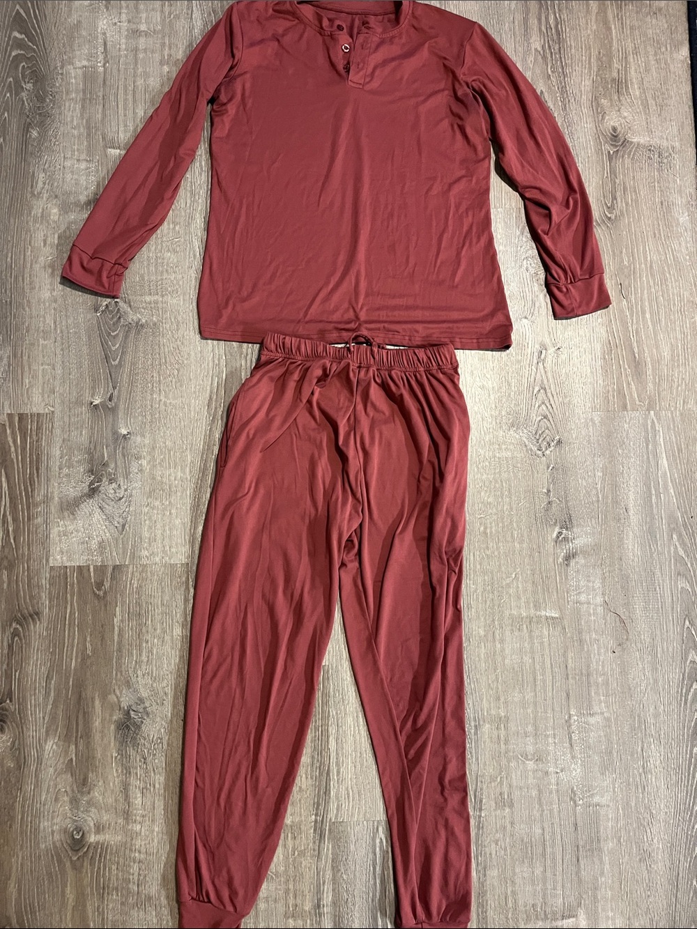 Amazon Essentials Women's Long Sleeve Henley Pajama Set in Brick Red